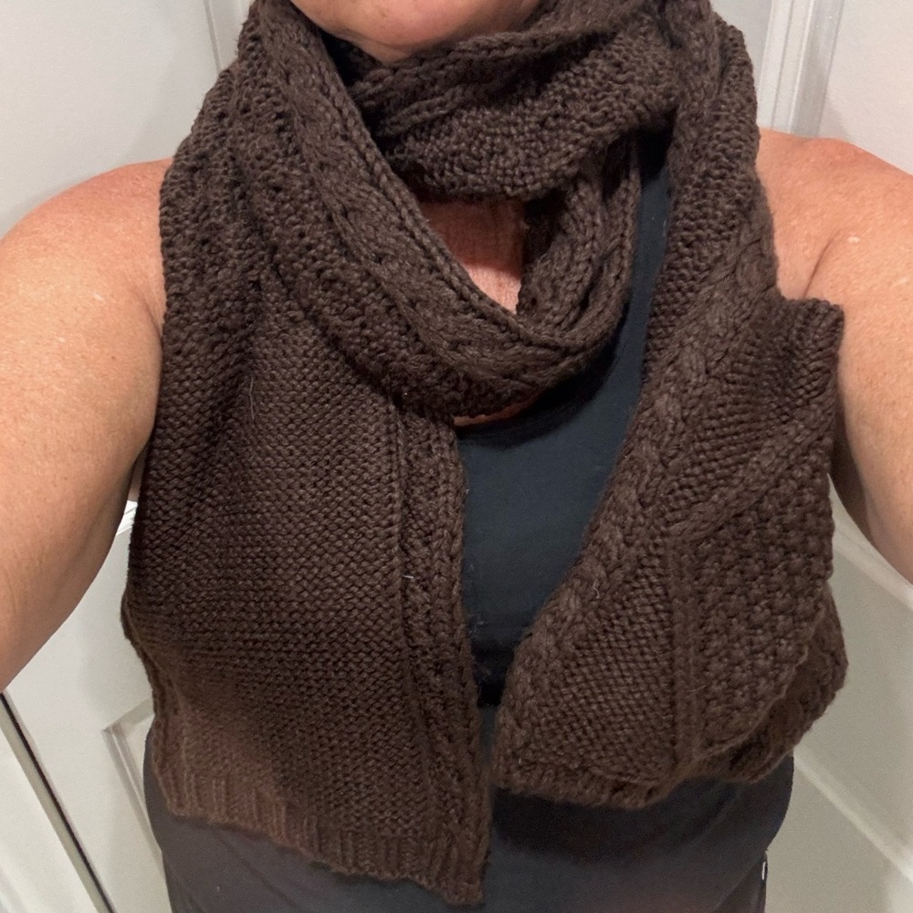 Unk Source Acrylic Chocolate Brown Cable Knit Scarf W/Pockets